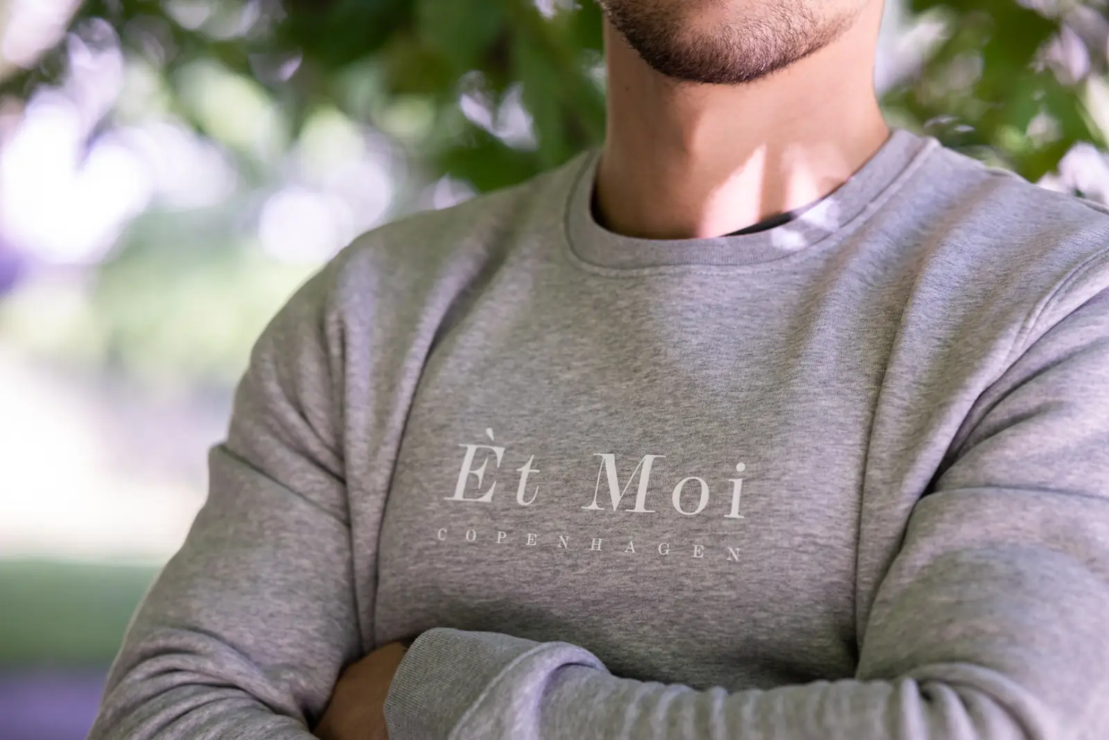 Tryk på Ét Moi crewneck