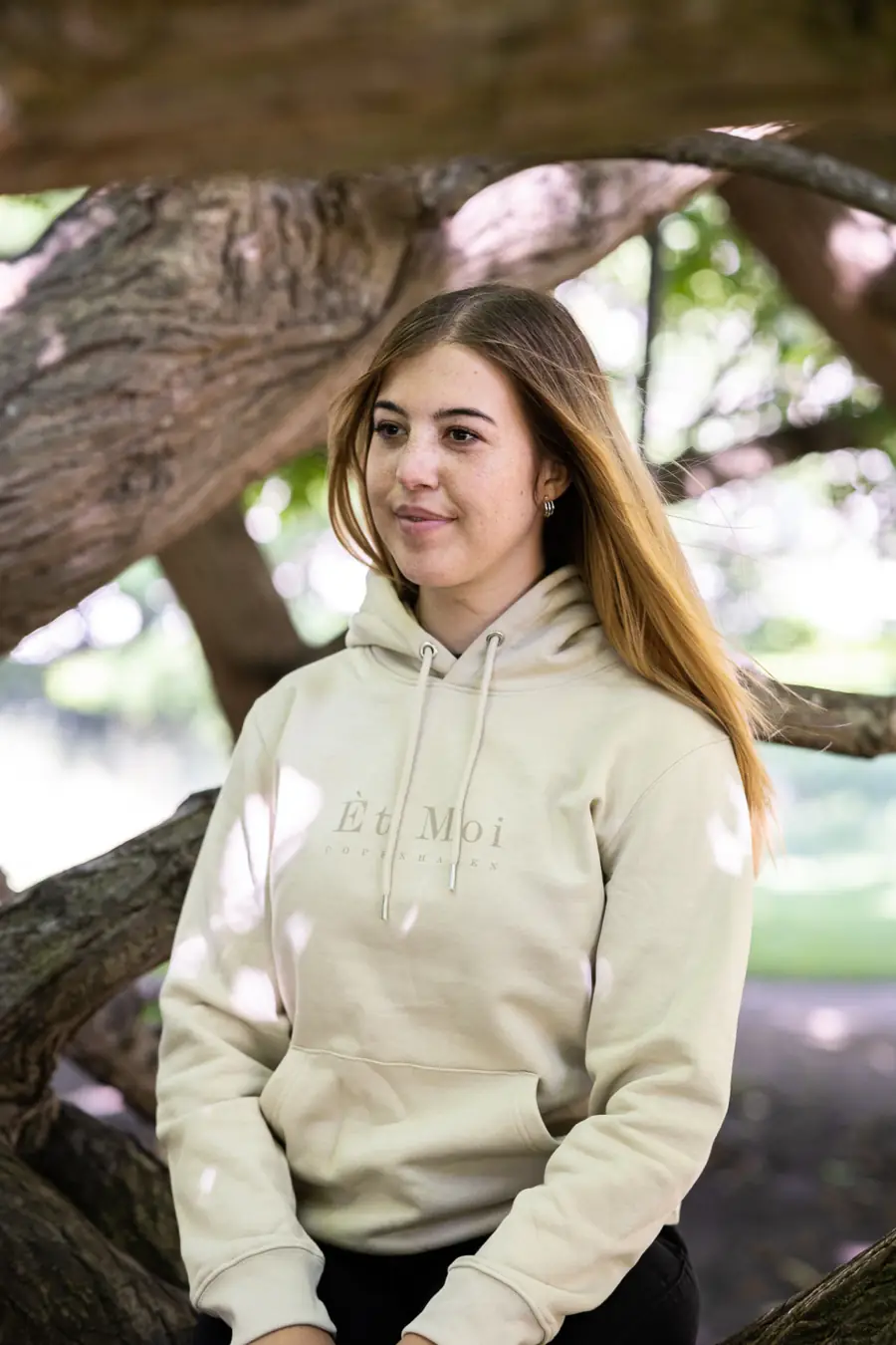 Ét Moi hoodie i kaki